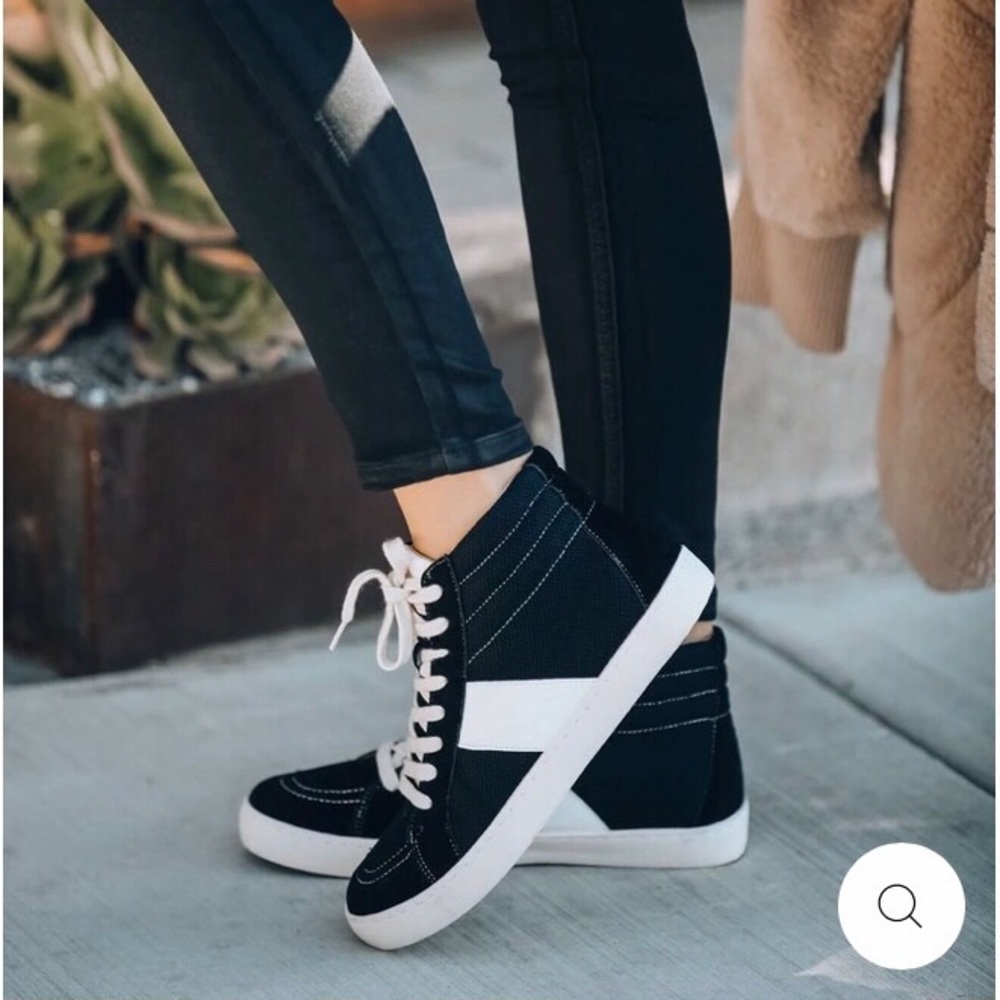 Daniels High Top Sneaker